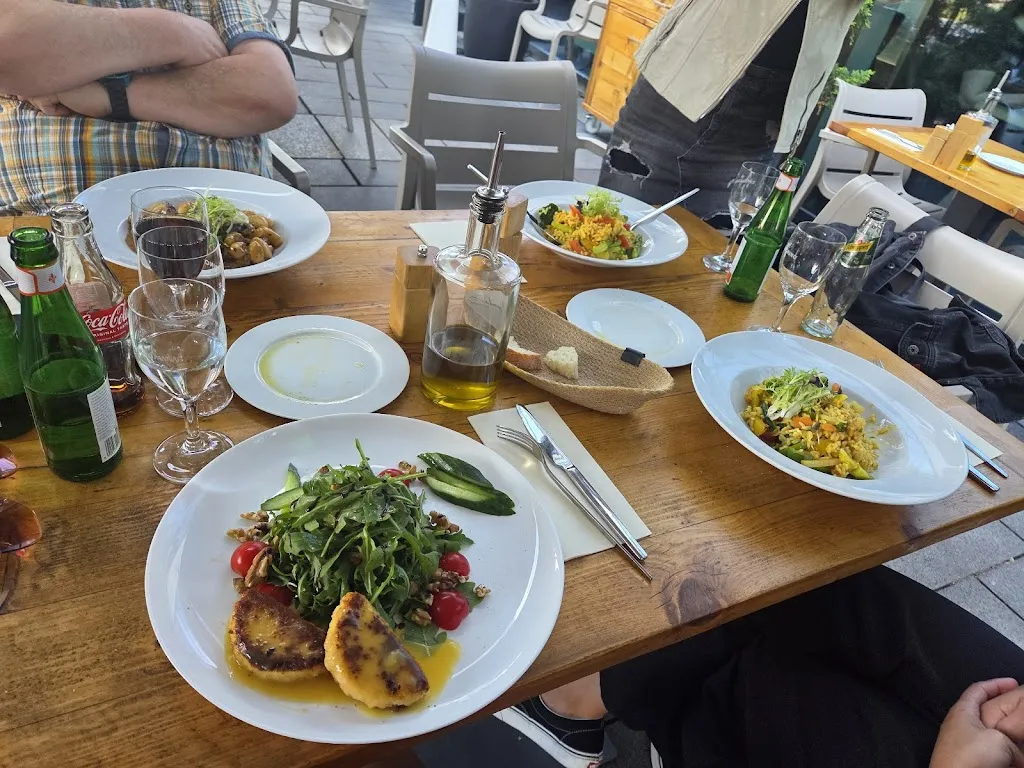 Alexa Rama_Il Pomodoro__review