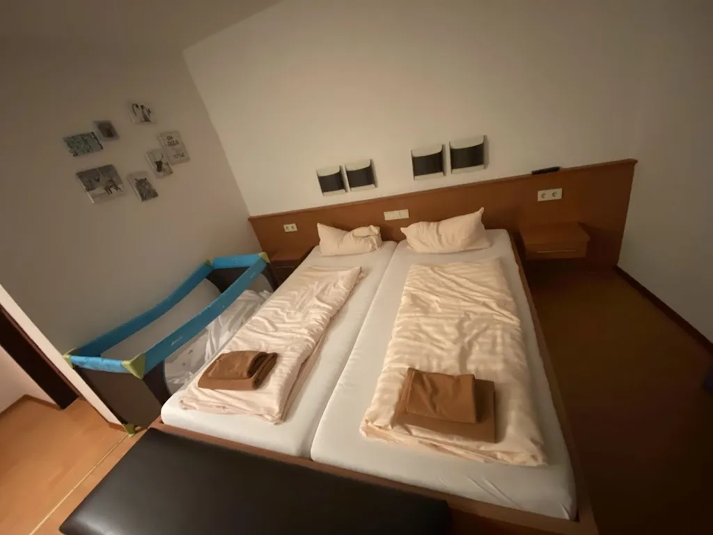 Noura Hadid_Gasthof Lutz -_Giebelstadt_review