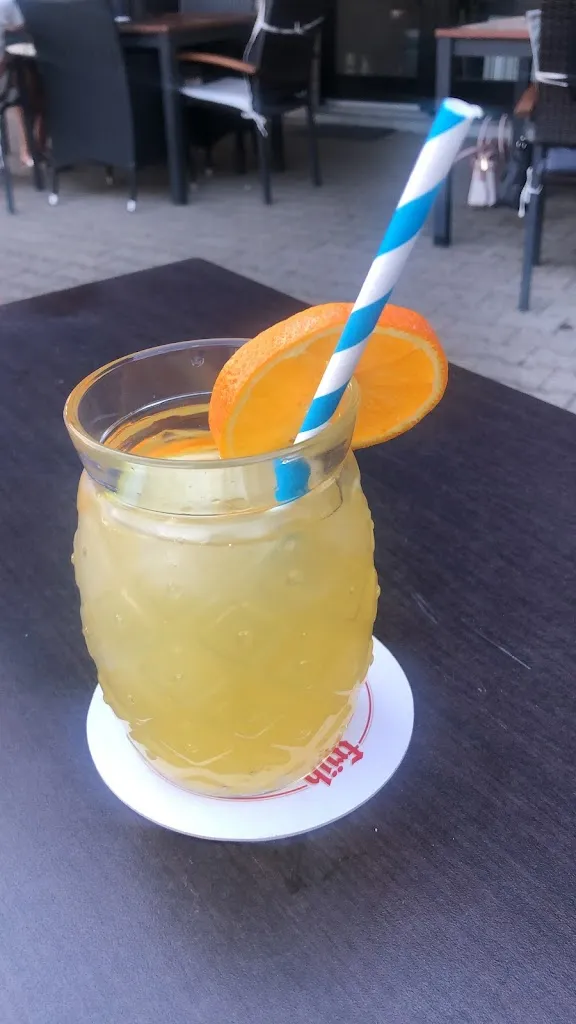 Jonas Terbrüggen_Rapha's Restaurant & Bar_(Rheinland)_review