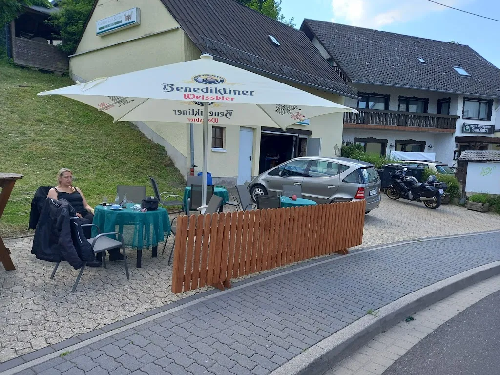 Gaststätte Zur Krone restaurant in Langenfeld