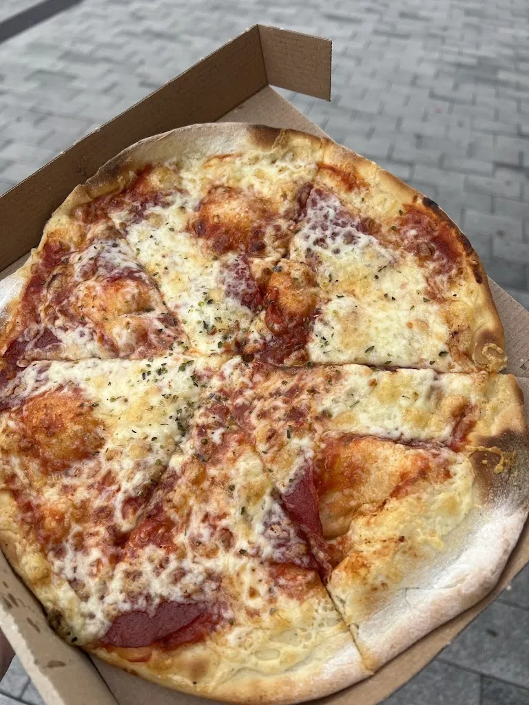 Pizzeria Pizza Pazza__slider_image_2