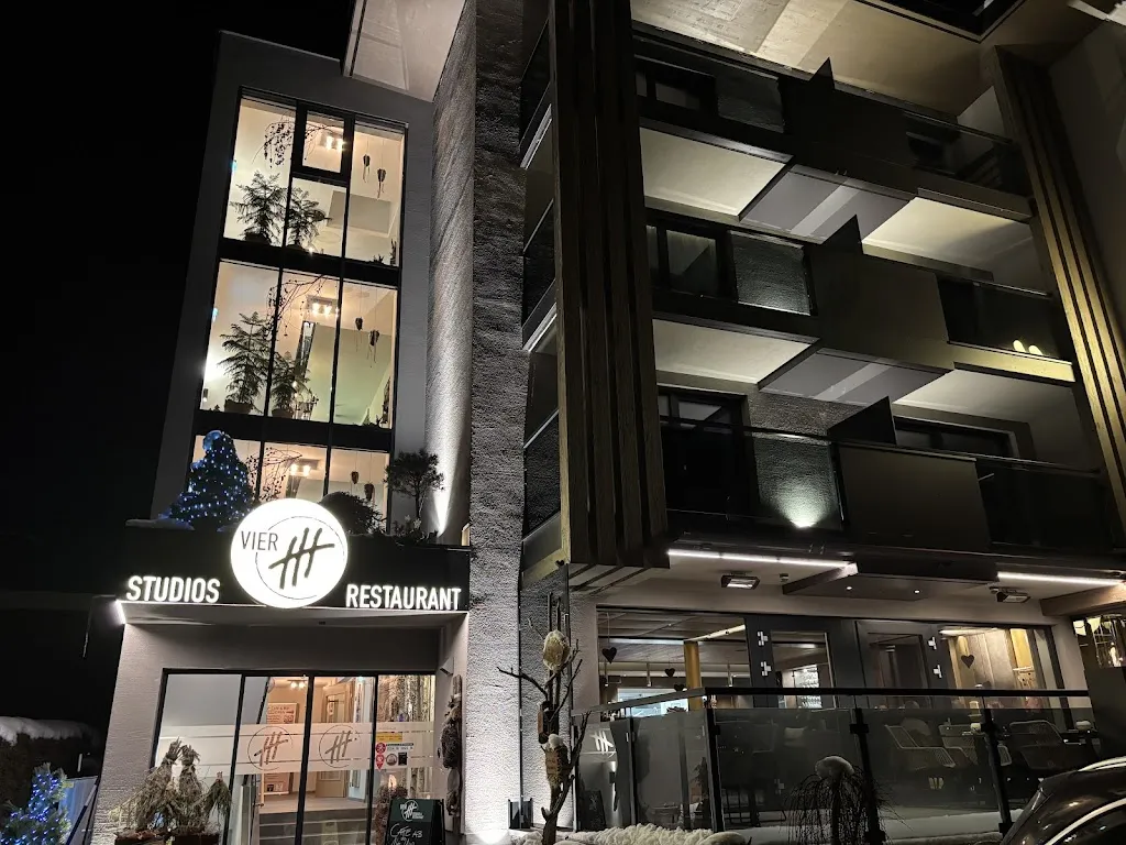 Shen Huaqin_VIER Studios & Restaurant_Austria_review