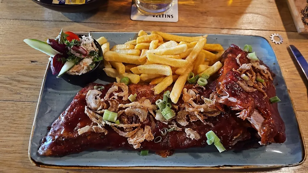 Alexander Wolf_Restaurant • Café • Bar 