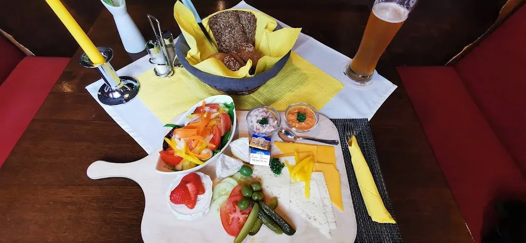 Alexandra_Gasthaus Engemann bei Matt_Lichtenau_review