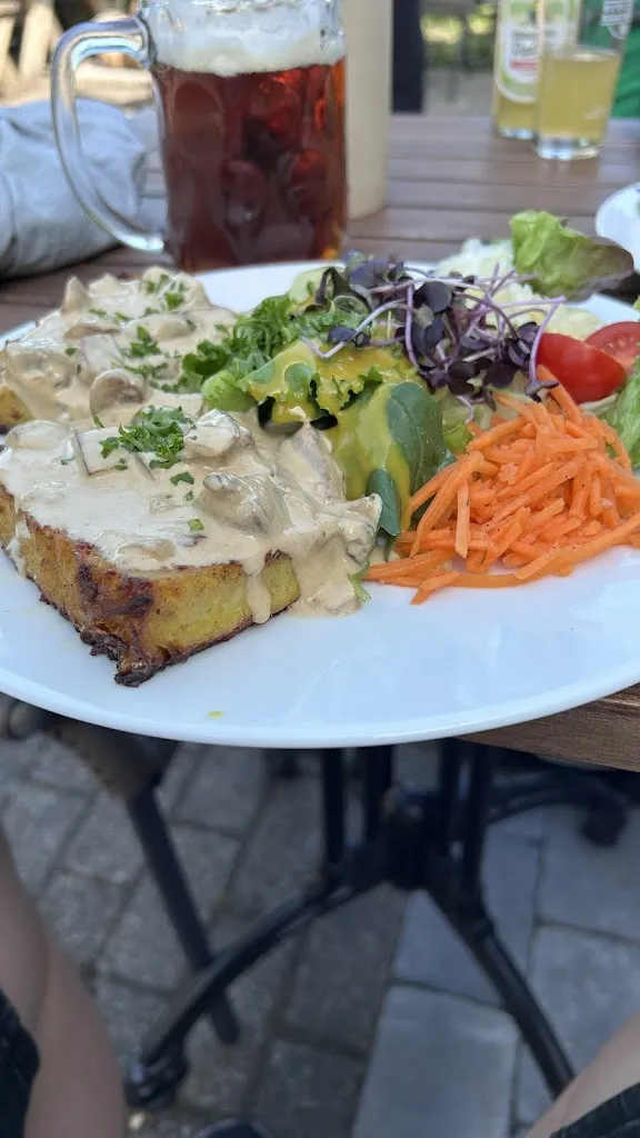 Christina Hartenfels_Zur Knödelkiste_Lindlar_review