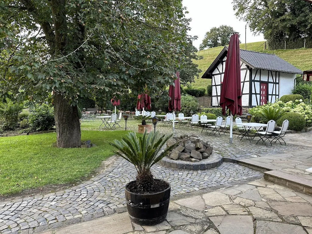 Anna Immel_Haus Stolzenbach_Lohmar_review