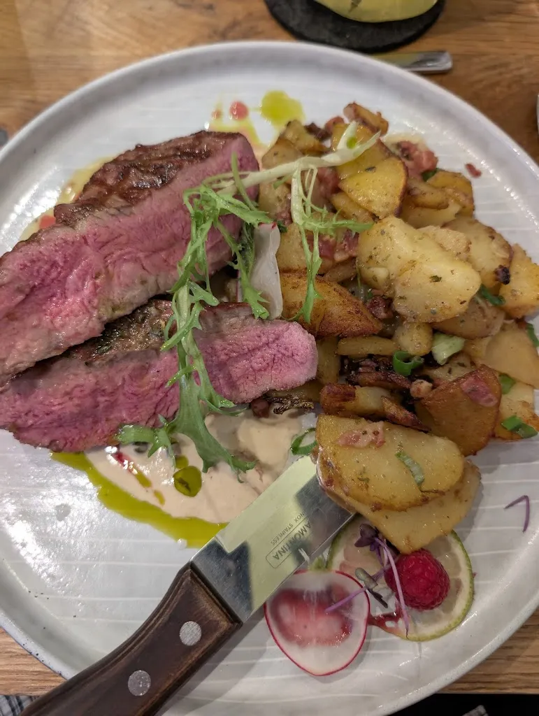 Sebi No Ma'am_heimisch_Leverkusen_review