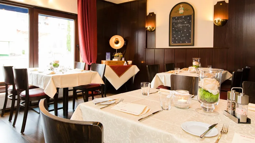 Haus Fück | Hotel . Restaurant . Catering_Leverkusen_slider_image_1