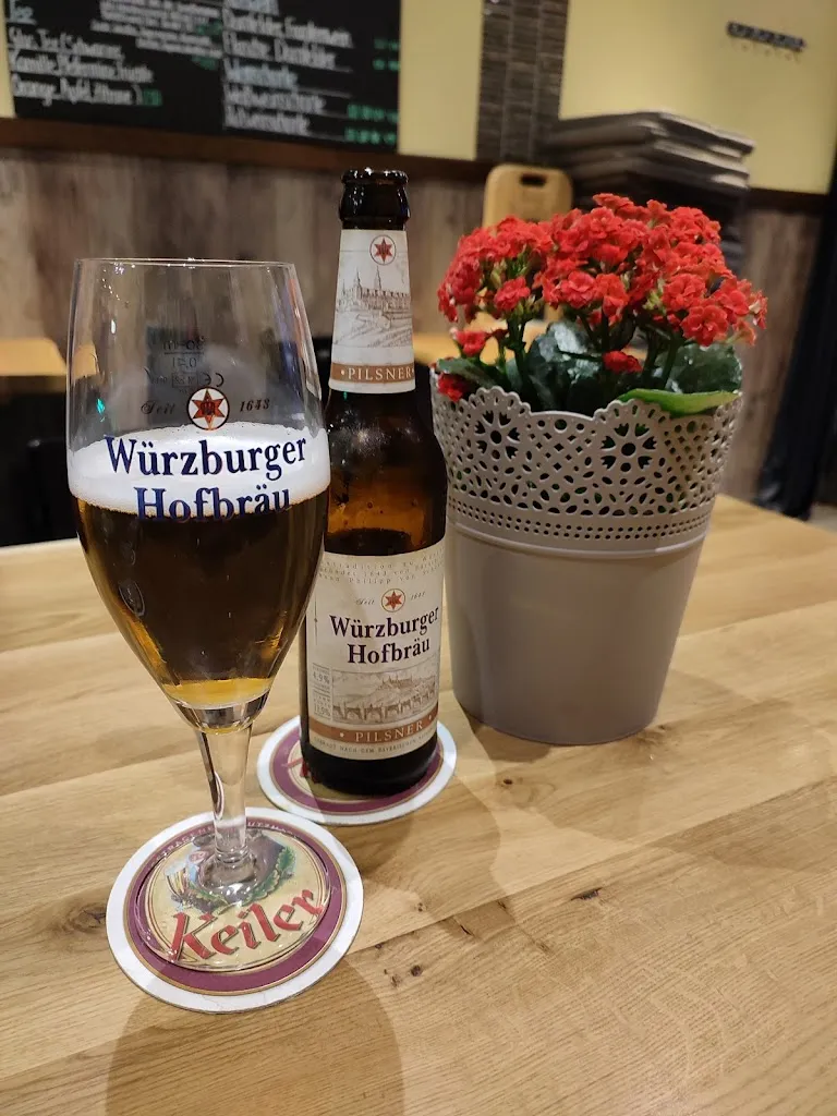 Susanne Schmid_Gala Stadt-Bistro_Main_review