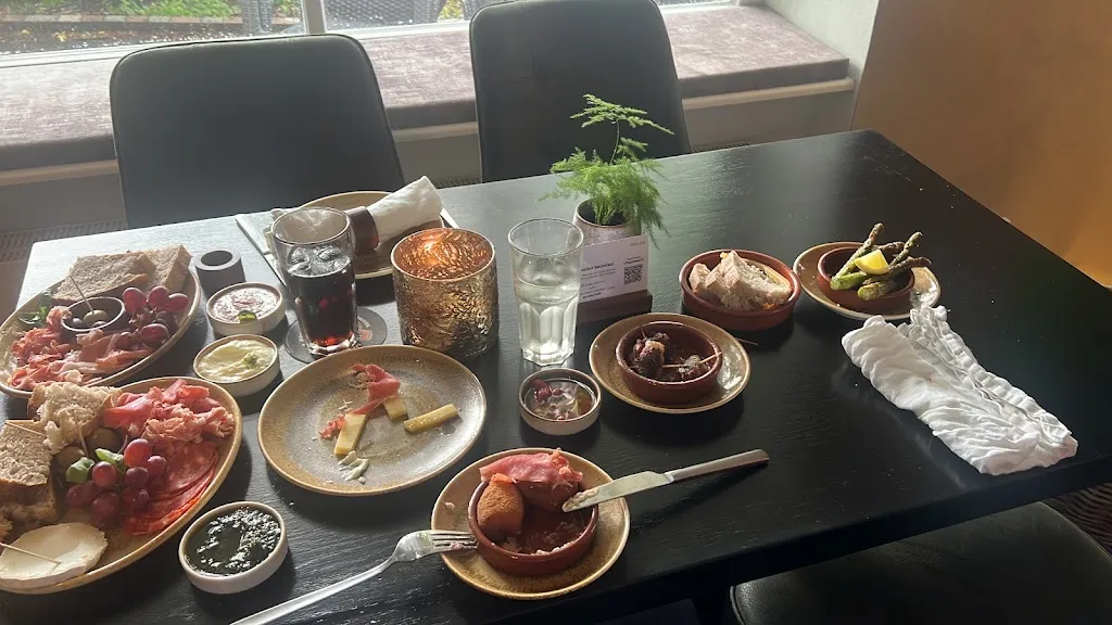 Mate Renic_Tapas y más_Lüdenscheid_review