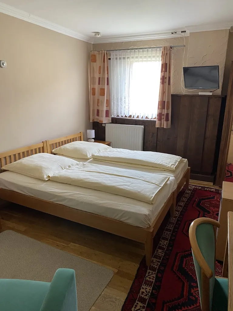 Goldener Anker restaurant in Main