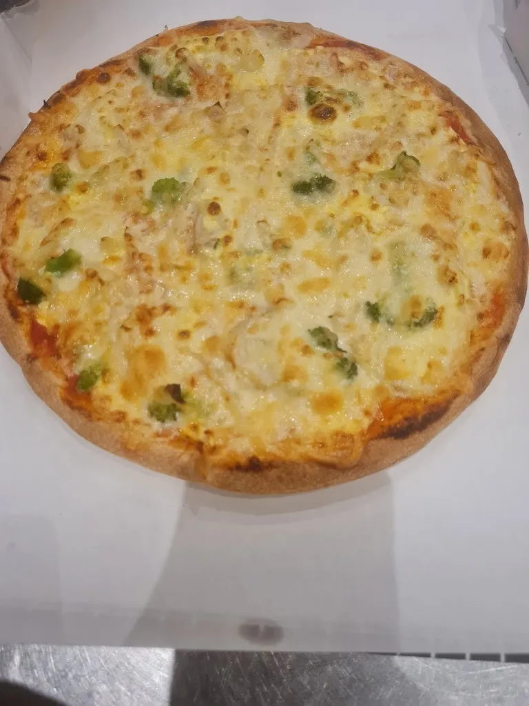 Pizzeria Fattoria Löhne - Pizza Bringdienst_Löhne_slider_image_3