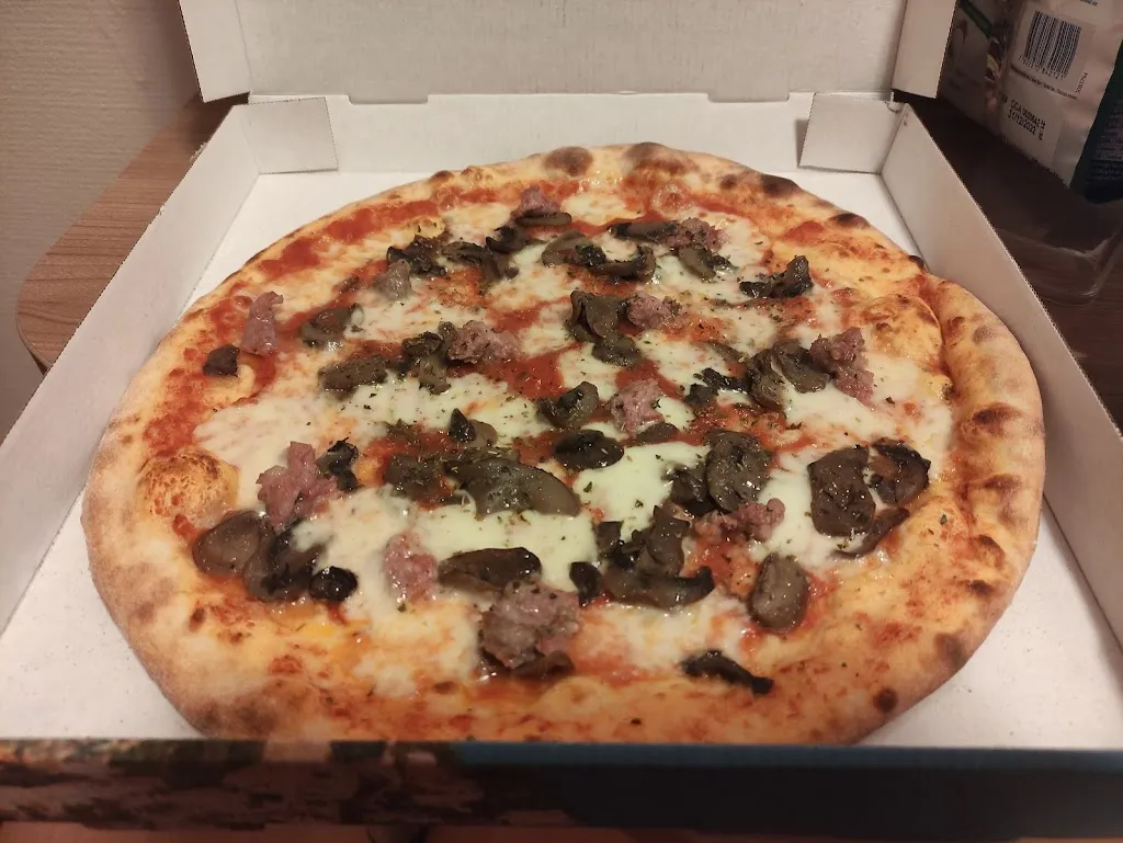 Maria Nguyen_Osteria - Pizzeria Al Leone_Main_review