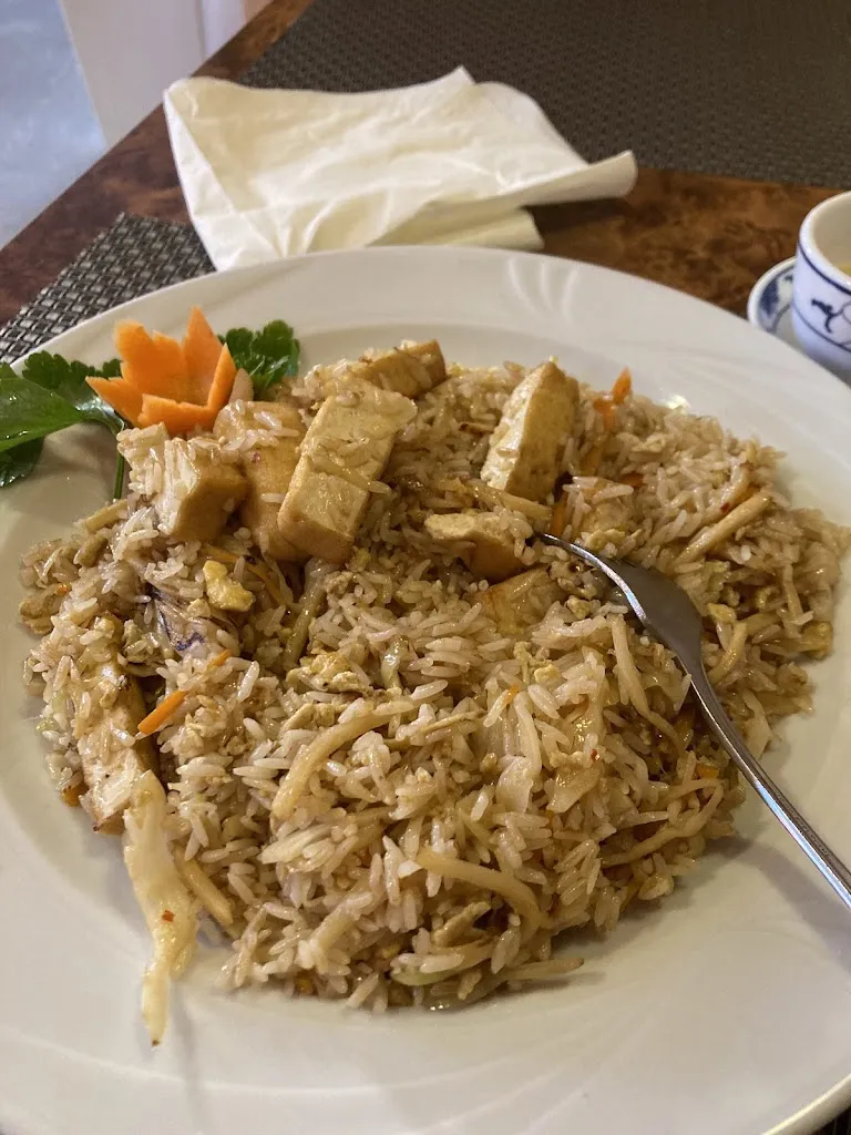 Lorena Stäblein_Asia Haus_Main_review