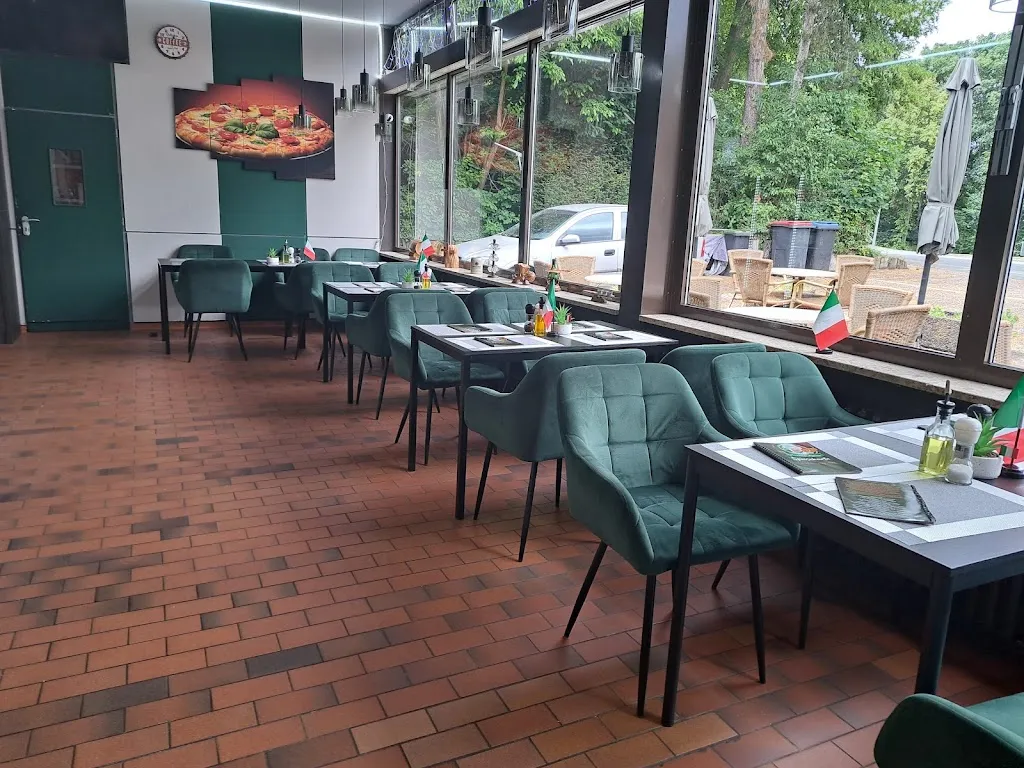 Pizzaria Maria Bistro restaurant in Pyrmont