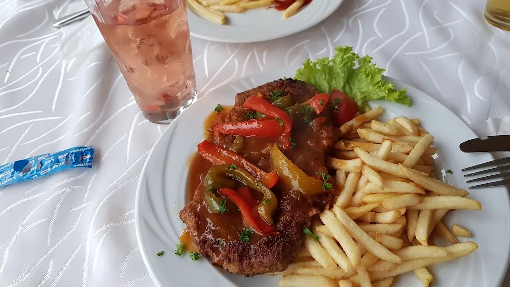 Zum Vogelpark restaurant in Altlußheim