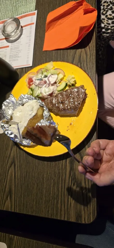 Alex Halbe_Zum Hubertus Inh. Michael Schlottke Bundeskegelbahnen, Gesellschaftsräume, Biergarten_Lünen_review