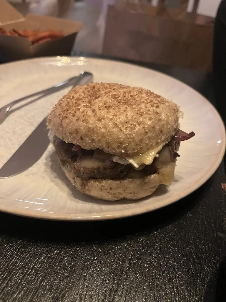 S._Karlos_Mettingen_review