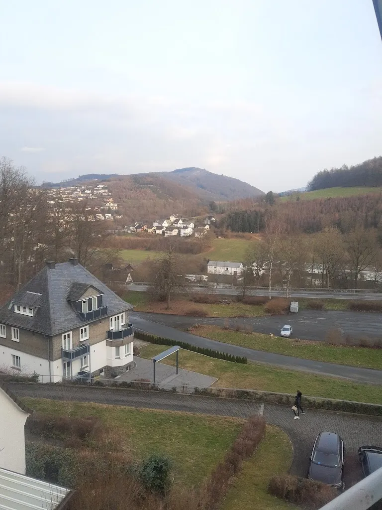 Marcin Lik_Hotel Hennedamm_Meschede_review