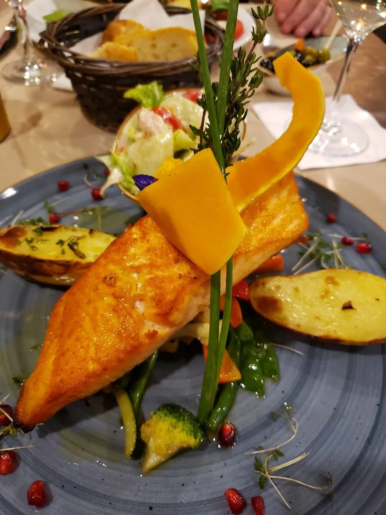 Suzanne Mulligan-Born_Ristorante Fiume_Rhein_review