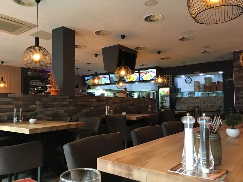 Medo Grill & Pizzeria restaurant in Much