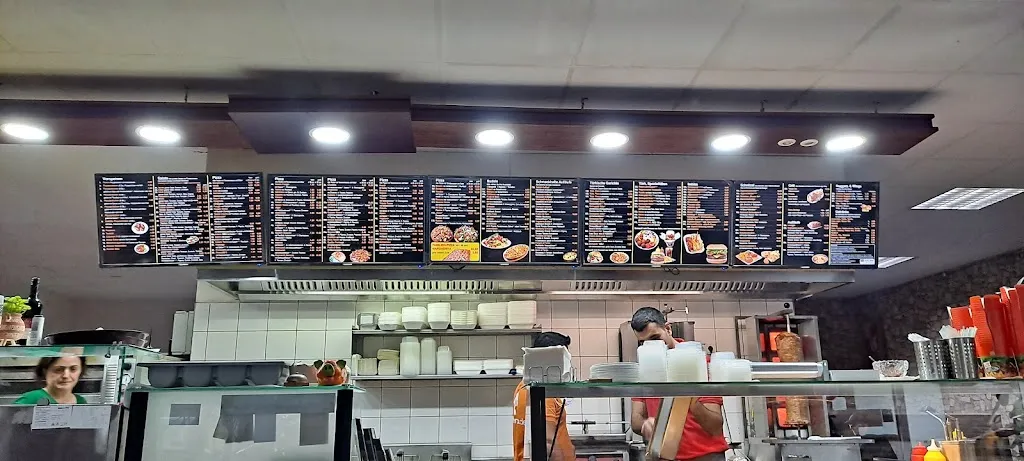 Hazal restaurant in Much