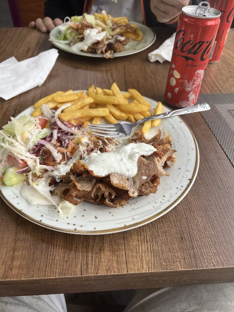 Hazal_Much_slider_image_3