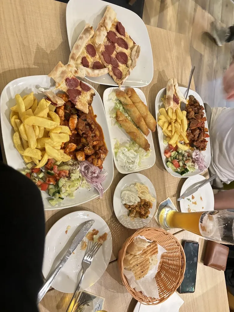 ภูษณิศา ลีลามั่นคง_Bal Mondo 60_Monschau_review