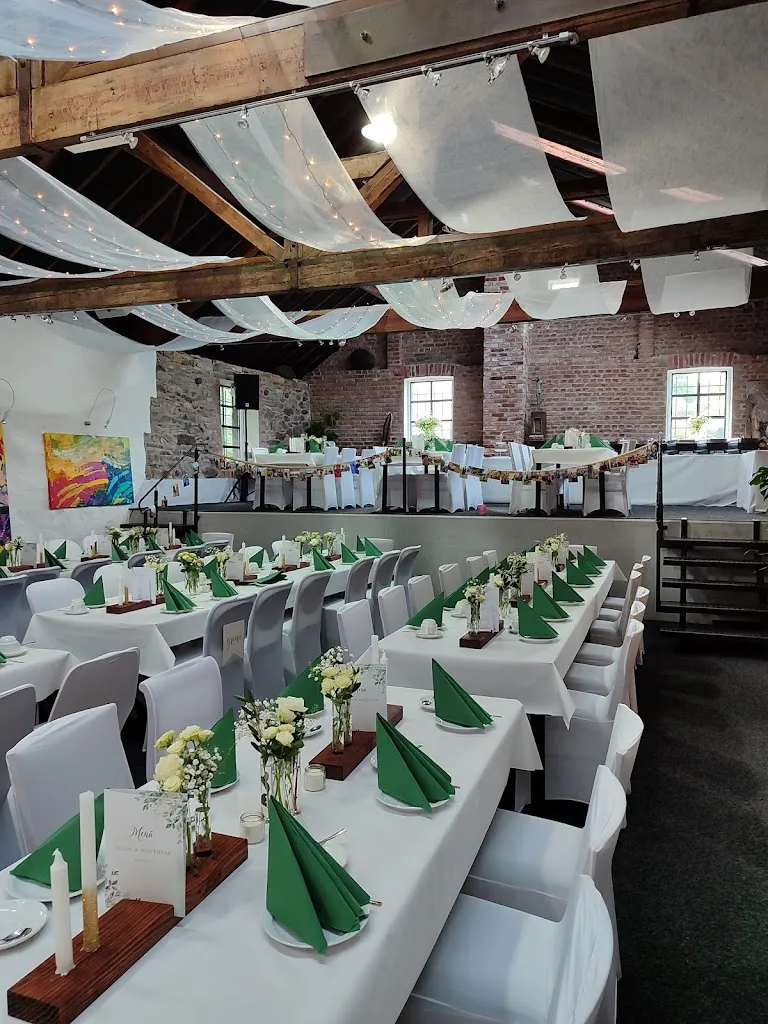 Weisses Pferdchen_Monschau_slider_image_3