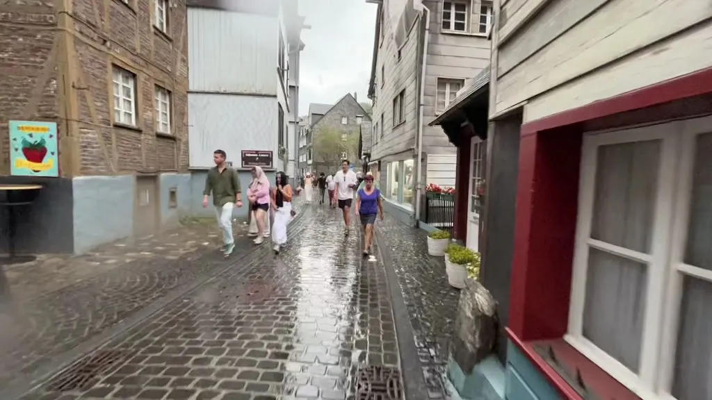 Henrik Dunér_Monschau historic old town_Monschau_review