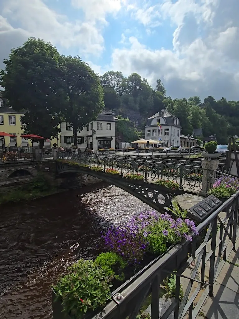 Makis Dimo_Monschau historic old town_Monschau_review