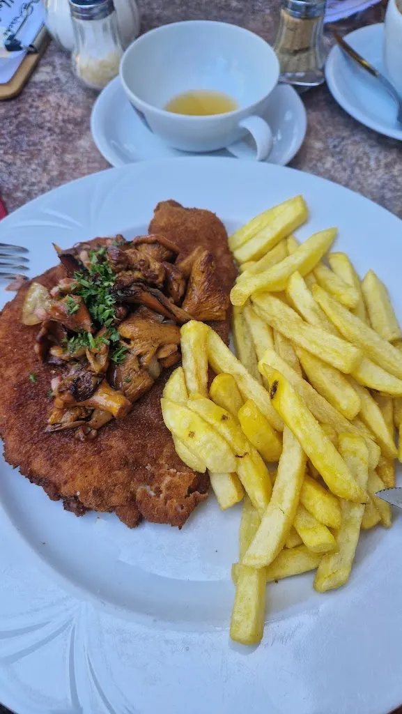 Shaha Ib_Café Thelen_Monschau_review