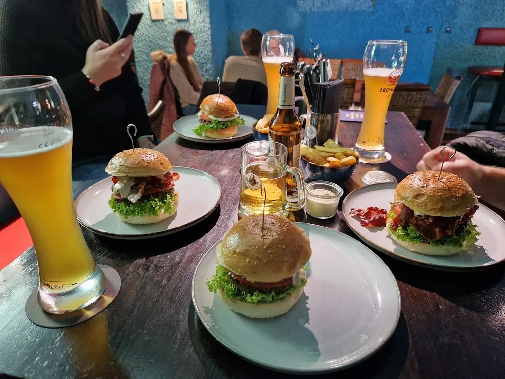 slavica r_Rabbithole_Mönchengladbach_recensione