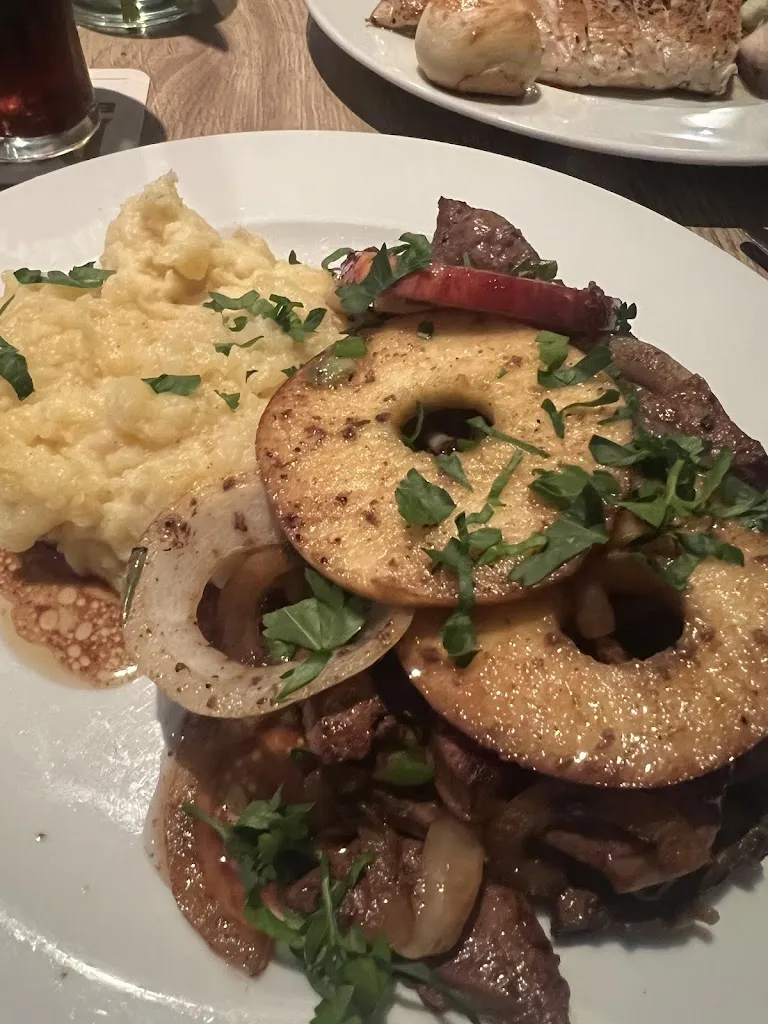 Sandra Züwerink_Die Laube_Mönchengladbach_review