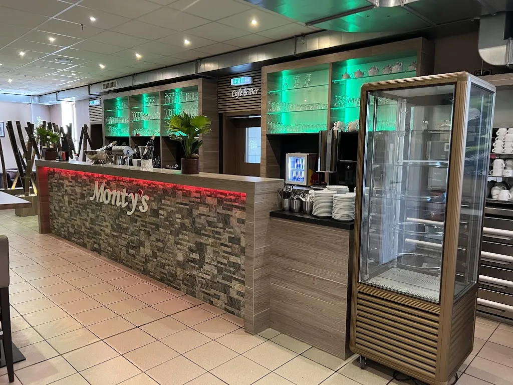 Monty's Cafe Restaurant_Mönchengladbach_slider_image_3