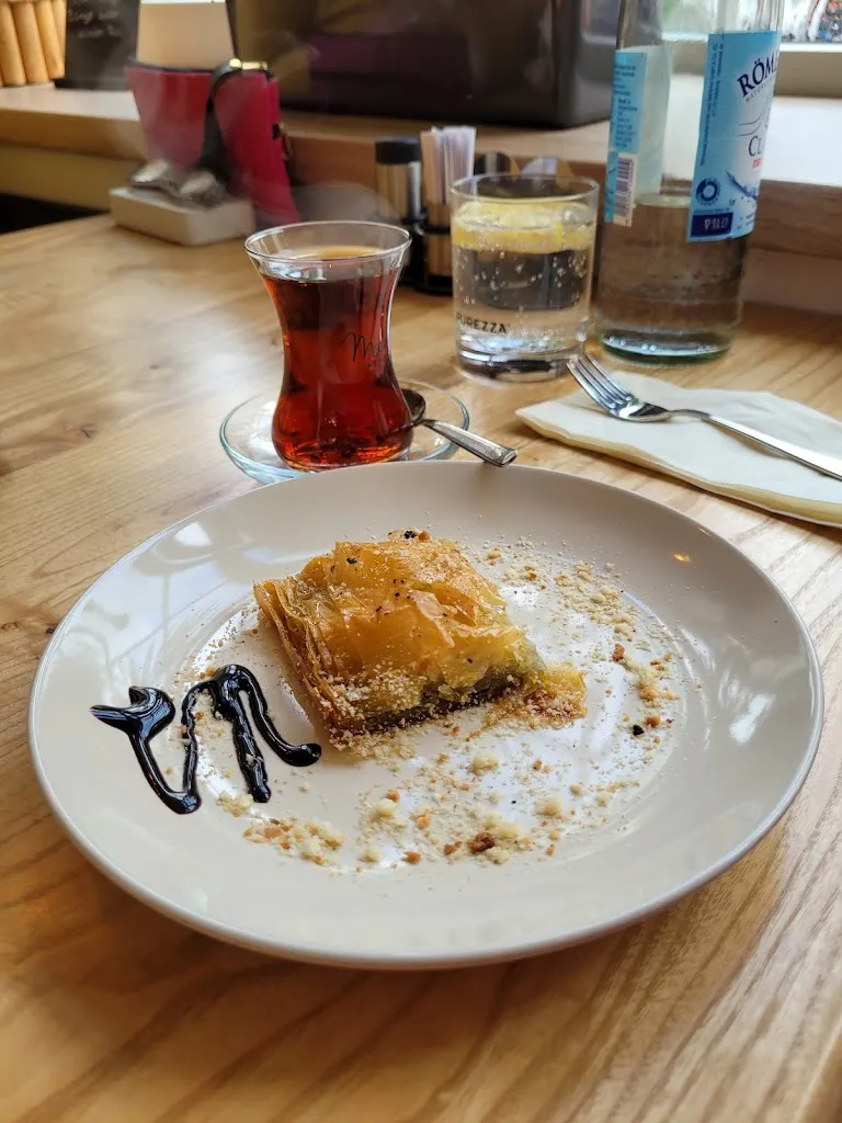 Menu_Mezze Cafe & Lounge_Ruhr_image_4