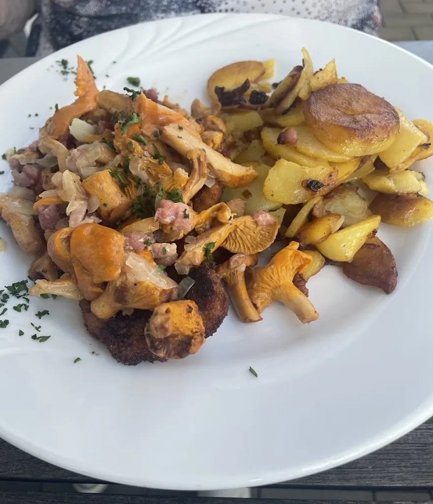 Menu_Anpfiff beim SV Heißen - Mülheim an der Ruhr_Ruhr_image_7