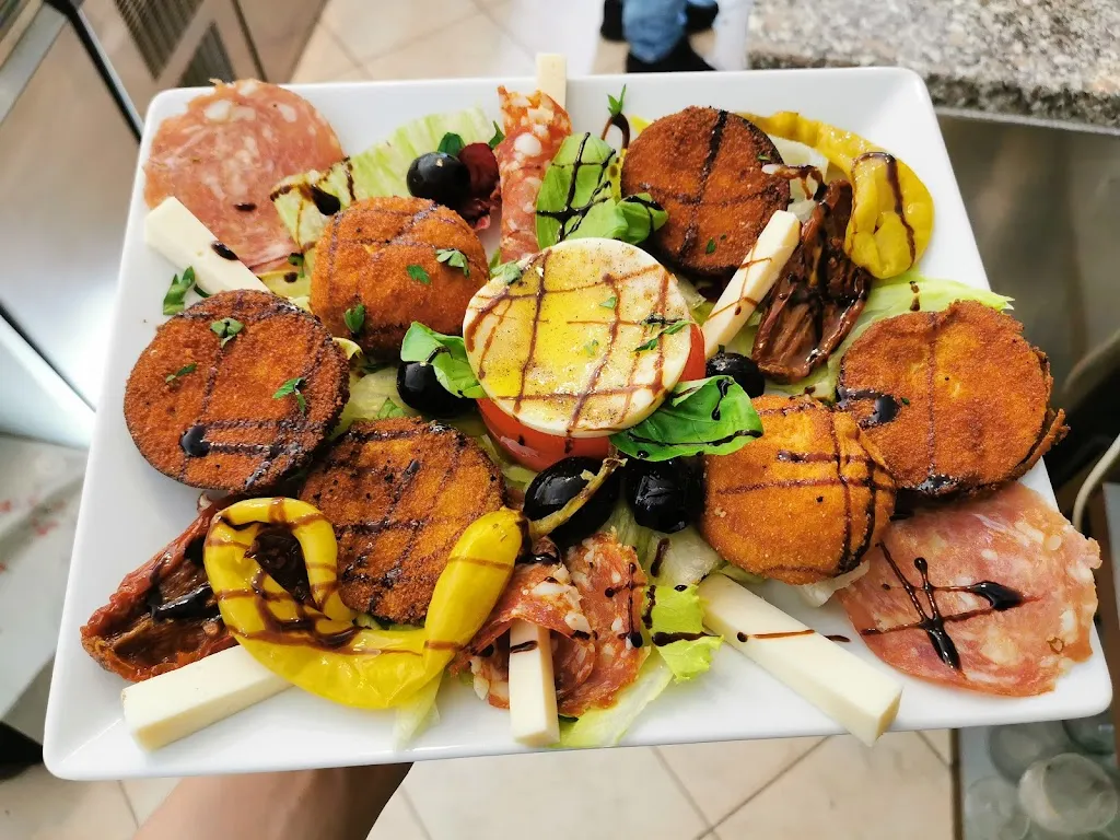 Ristorante Pizzeria Padre Pio_Nachrodt-Wiblingwerde_slider_image_2