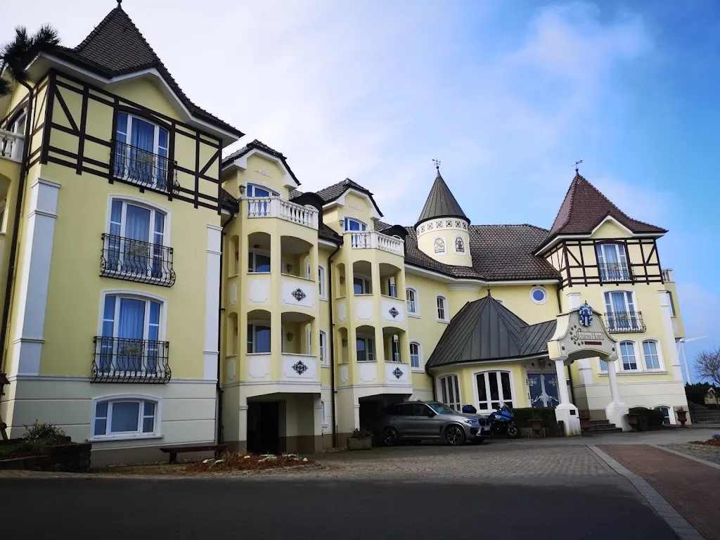 John Beevers_Schloss Hotel Holzrichter_Nachrodt-Wiblingwerde_review