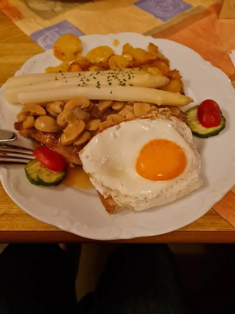 Menu_Gaststätte 'Zur schönen Aussicht' - Ferienwohnungen 'Am Dorfplatz'_Nachrodt-Wiblingwerde_image_5