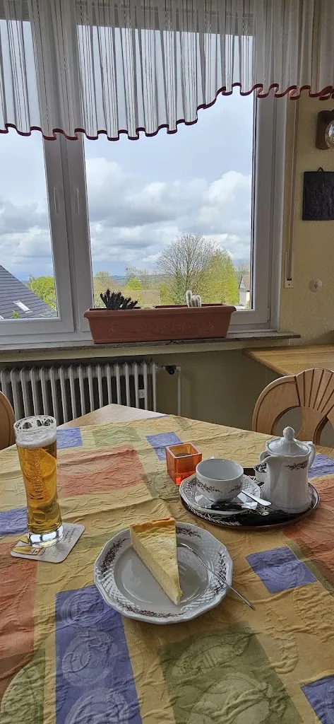 Menu_Gaststätte 'Zur schönen Aussicht' - Ferienwohnungen 'Am Dorfplatz'_Nachrodt-Wiblingwerde_image_7