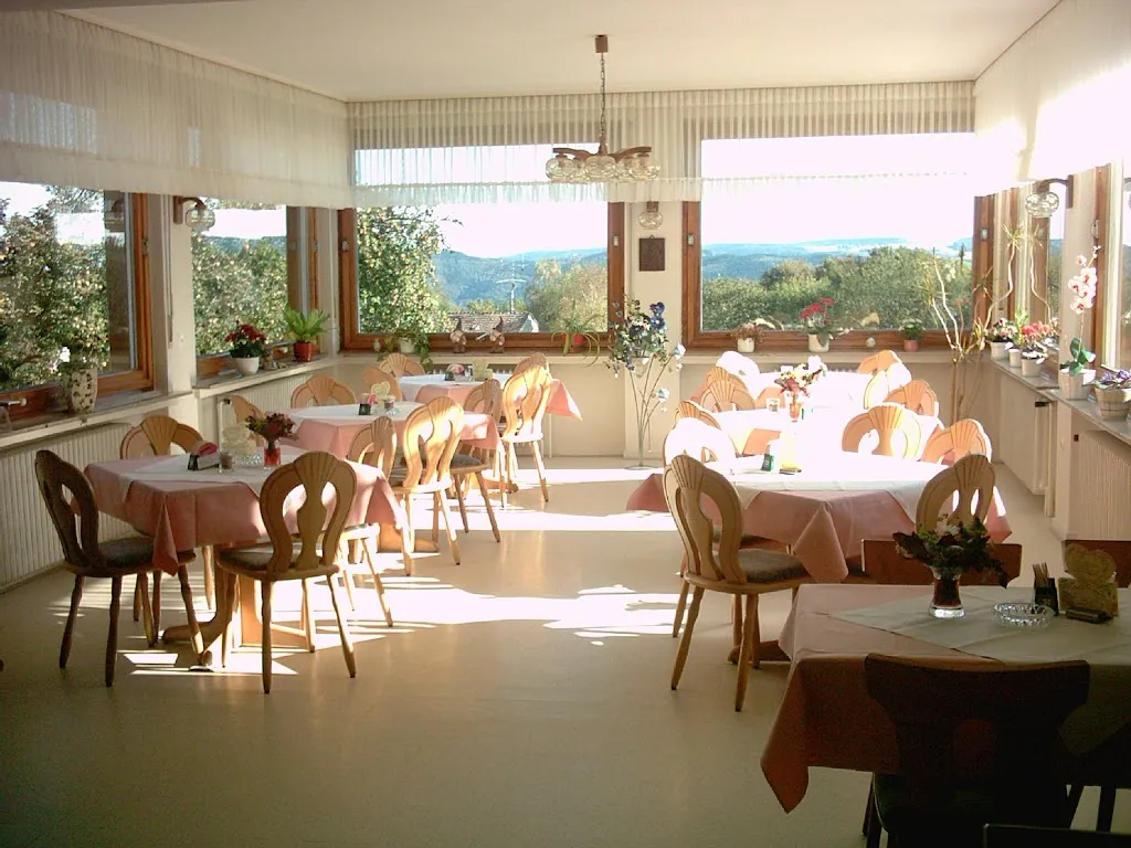 Gaststätte 'Zur schönen Aussicht' - Ferienwohnungen 'Am Dorfplatz' restaurant in Nachrodt-Wiblingwerde