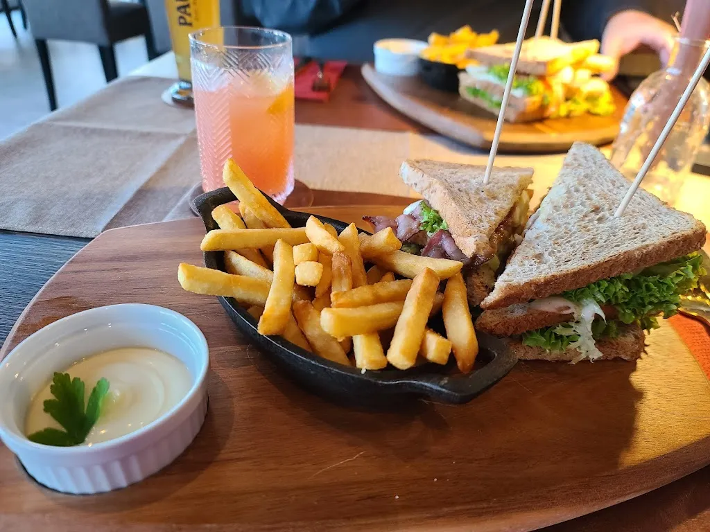 Nadine Schall_Frank Long - BBQ & American Food_Niederkassel_review