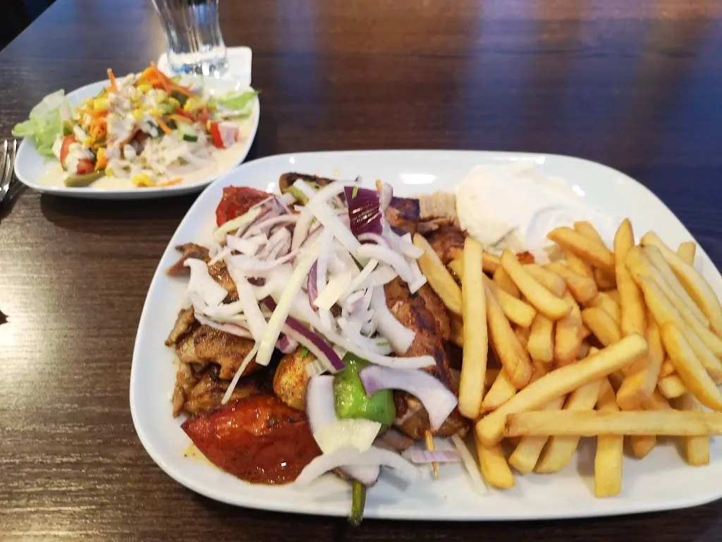 Center Grill & Pizzeria_Niederzier_slider_image_2