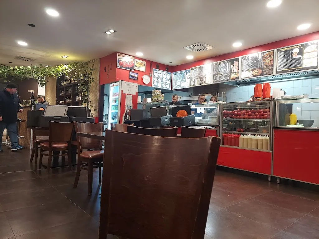 Center Grill & Pizzeria_Niederzier_slider_image_3