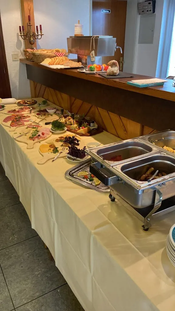 Franz Josef Bergmann_Gaststätte Claes_Nieheim_review