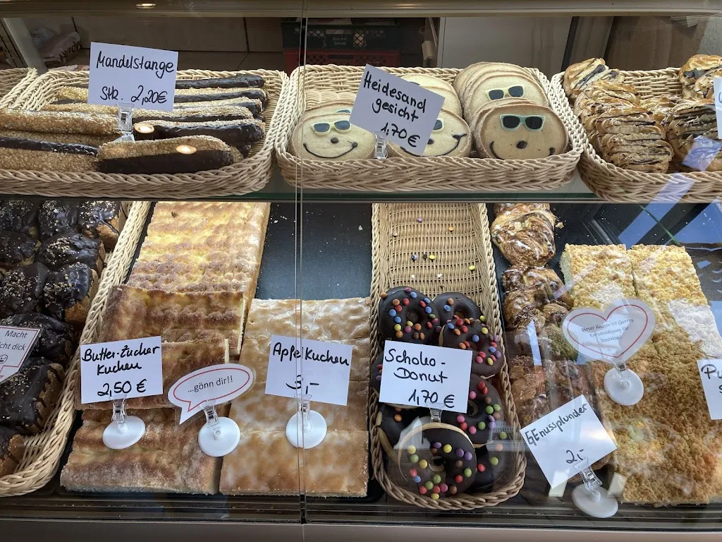 Bäckerei & Konditorei Rieks restaurant in Nieheim