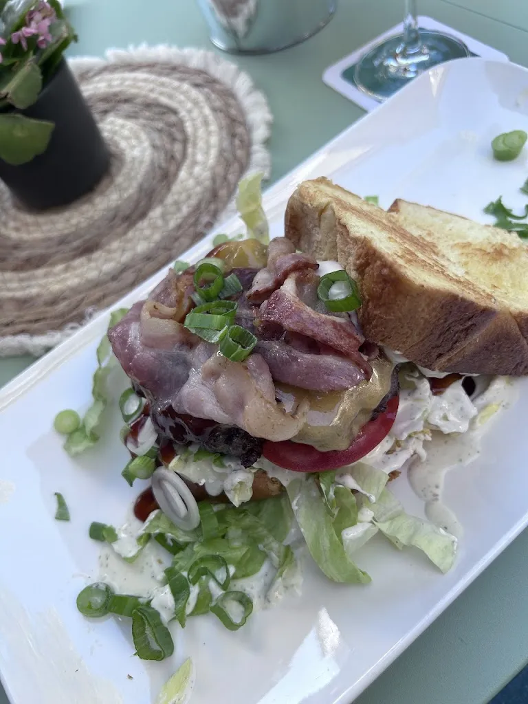 Yvonne Roth_Gaststätte Lindeneck_Nümbrecht_review