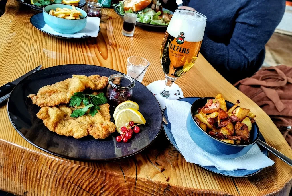 Gaststätte Lindeneck_Nümbrecht_slider_image_3