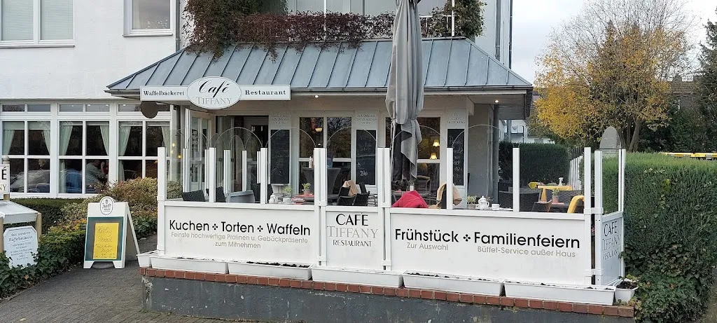 Roswitha Bludau_Tiffany_Nümbrecht_review